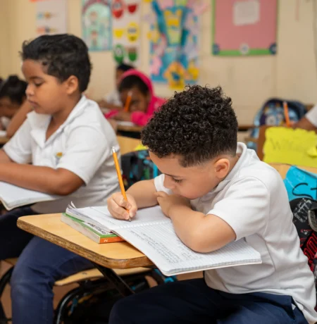 mision-emmanuel-estudiantes