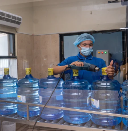 Mission-Emanuel-agua-para-niños